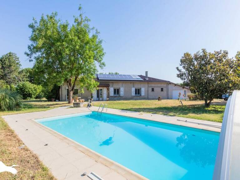 Ferme (tte) de 5 pièces principales — photo 1