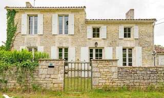 Maison 8 Pièces 180 m² à vendre à Saint-Romain-de-Benet (17600)