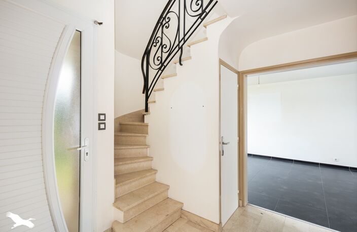 Maison de ville de 6 pièces principales — photo 2