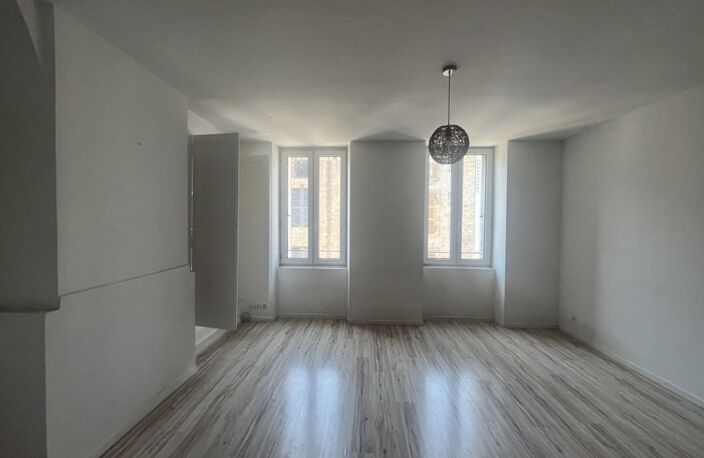 Vente immeuble   Saint-Céré (46400) — photo 3