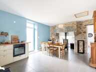 Maison en pierre de 4 pièces principales — photo 2