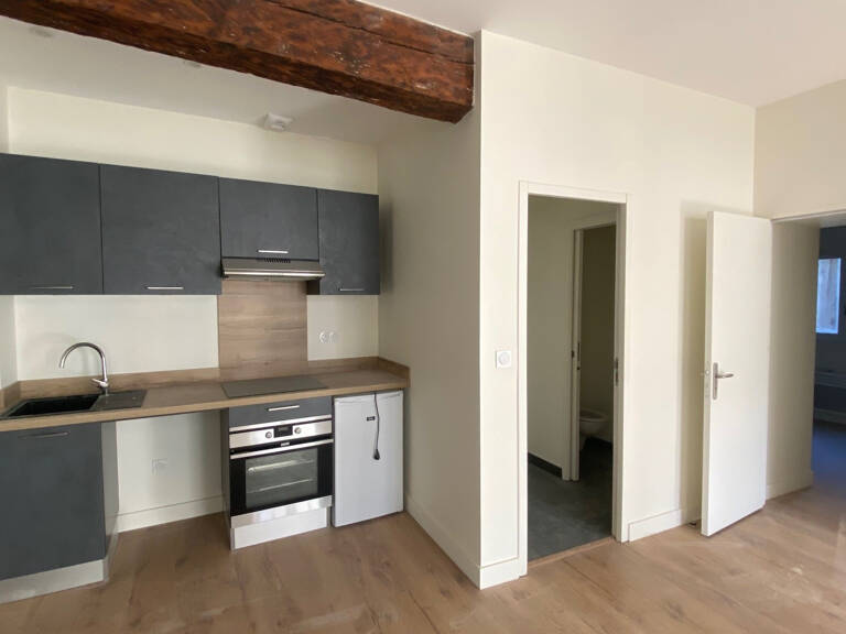 BORDEAUX SAINT-MICHEL - APPARTEMENT TYPE 2 RENOVE — photo 1