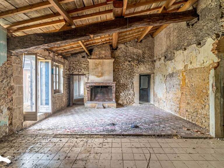 Maison en pierre de 6 pièces principales — photo 1