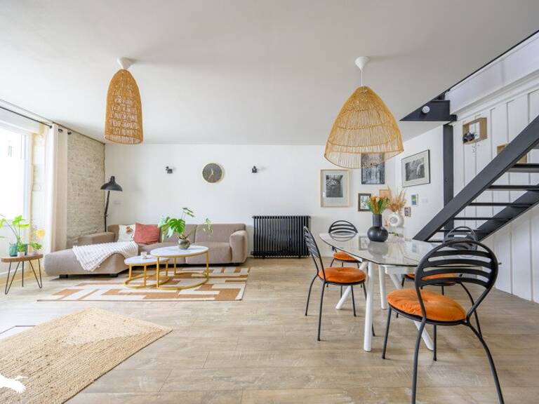 Maison en pierre de 4 pièces principales — photo 1