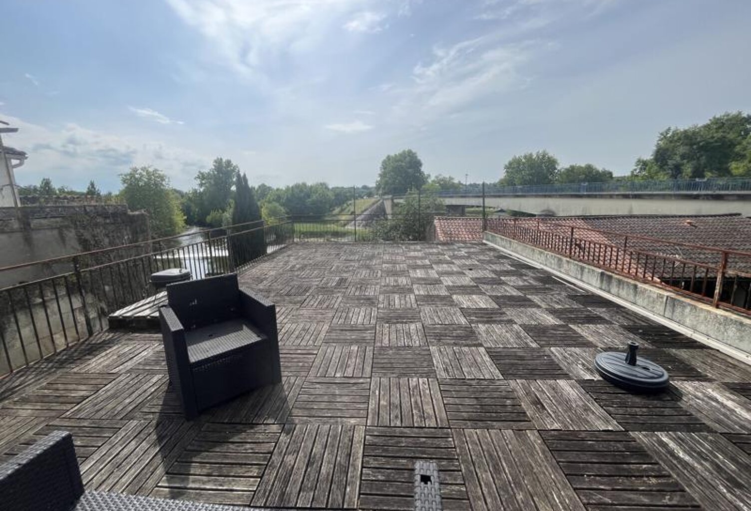 Vente immeuble   Coutras (33230) — photo 1