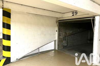 Garage  79000 €