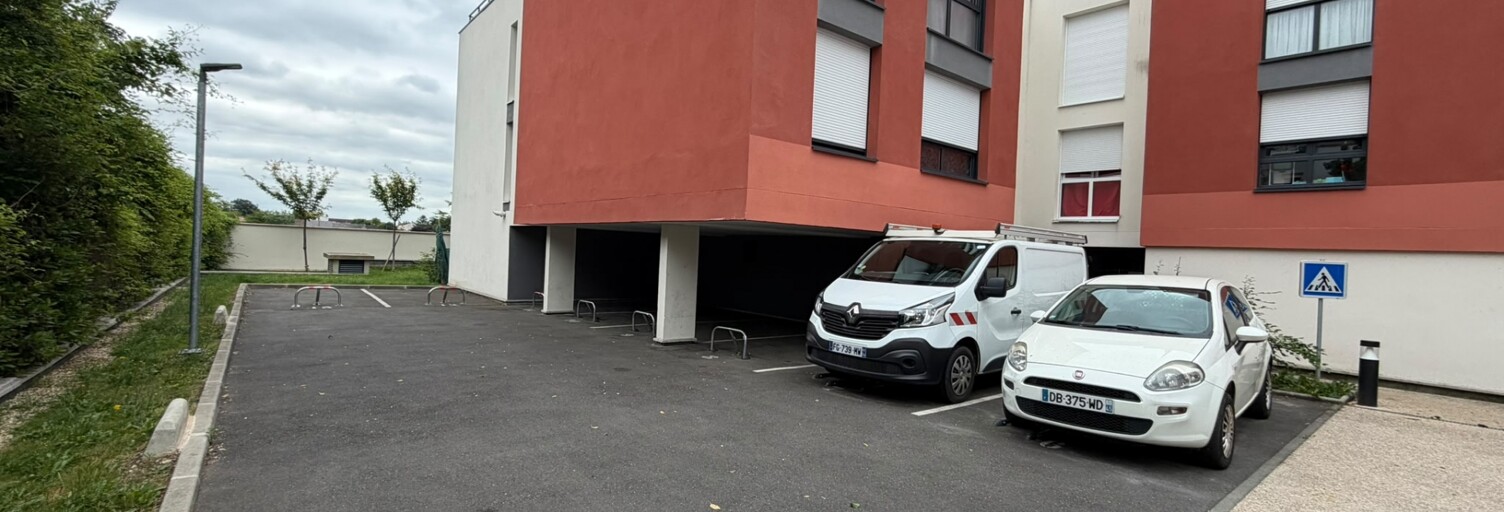 Garage  12 m² à vendre à Pontault-Combault (77340)