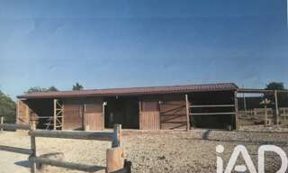 Terrain  8880 m² à vendre à Villeneuve-sur-Yonne (89500)