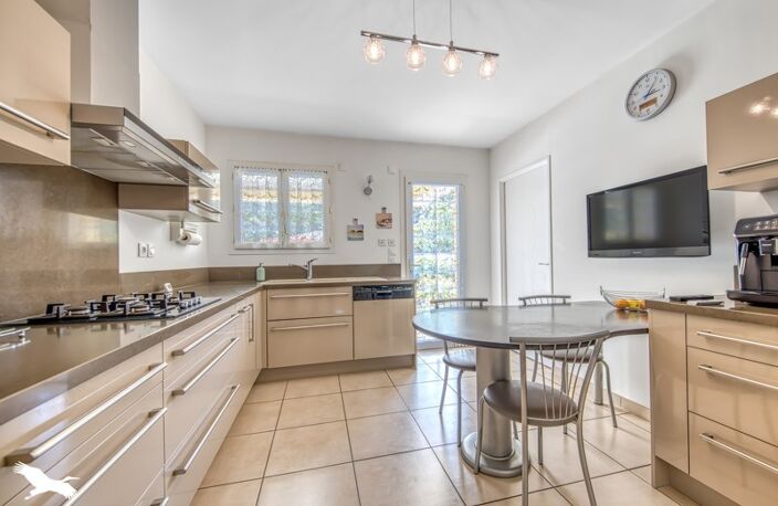 Contemporaine de 4 pièces principales — photo 3