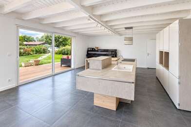 Maison 6 pièces 357984 €