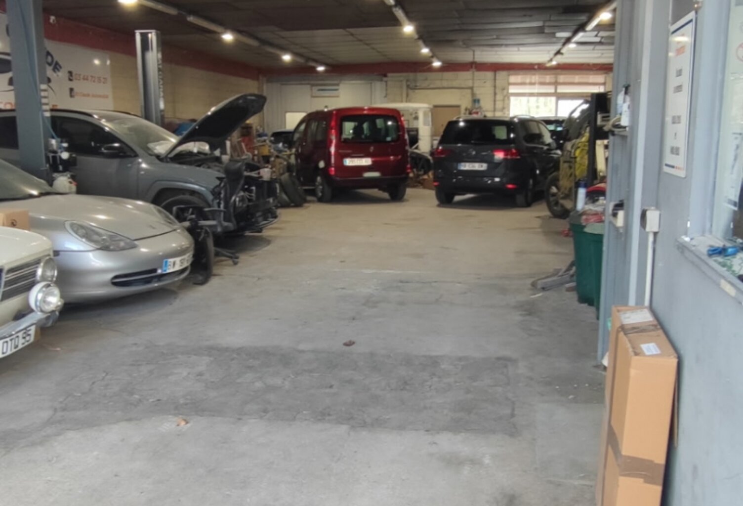 Vente Garage, Station-service 150 m&sup2; — photo 1