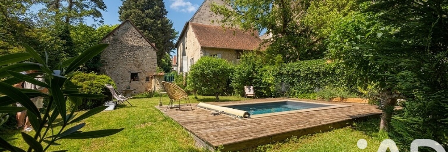 Maison 12 Pièces 400 m² à vendre à Mehun-sur-Yèvre (18500)