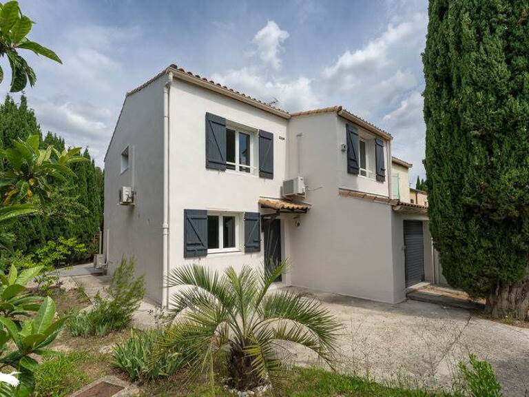 Villa de 5 pièces principales — photo 1