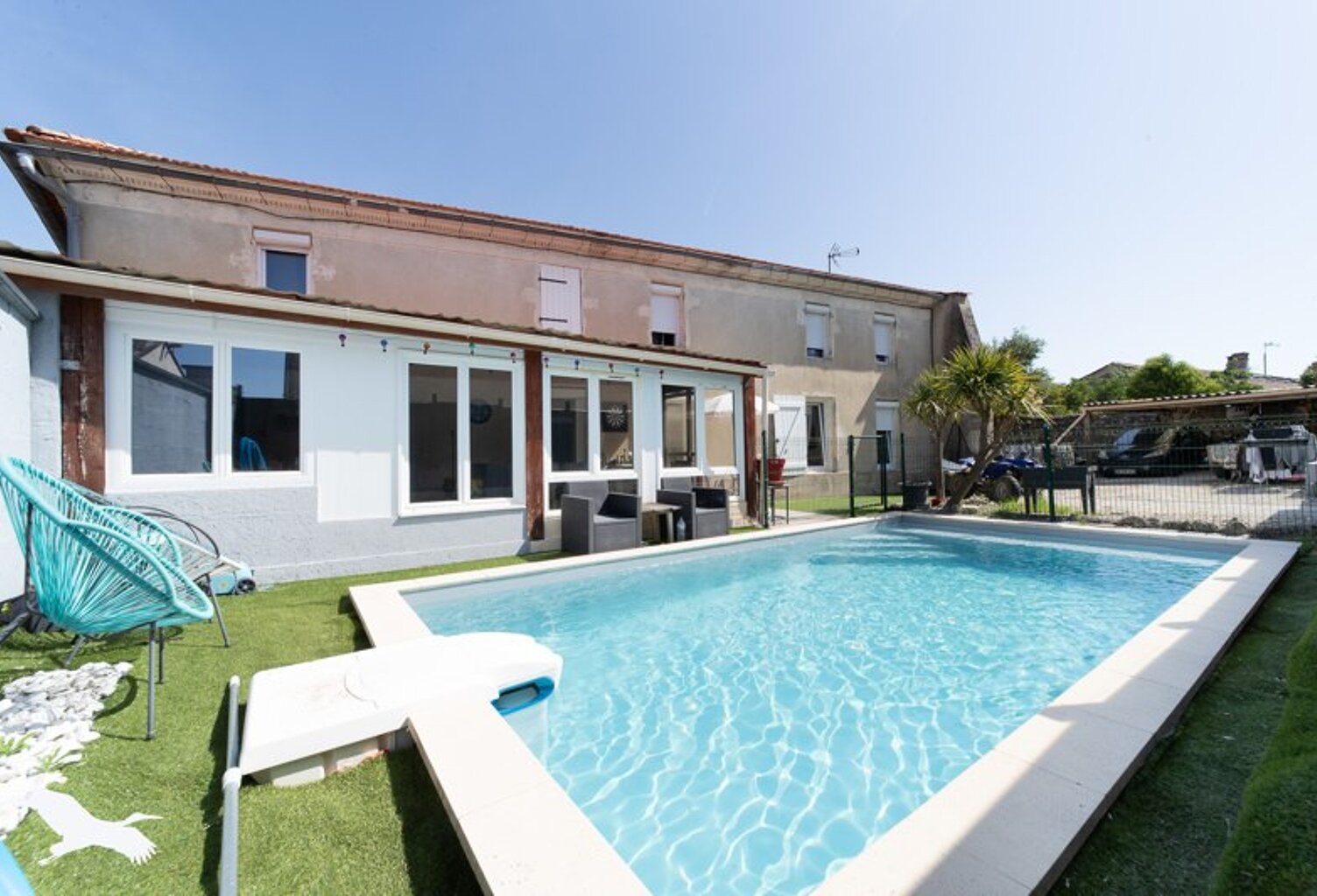 Maison en pierre de 6 pièces principales — photo 1