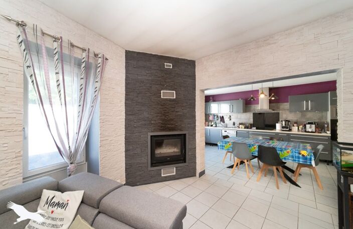 Maison en pierre de 6 pièces principales — photo 2