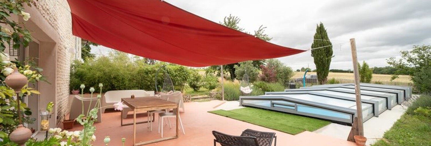 Maison 9 Pièces 354 m² à vendre à Montendre (17130)