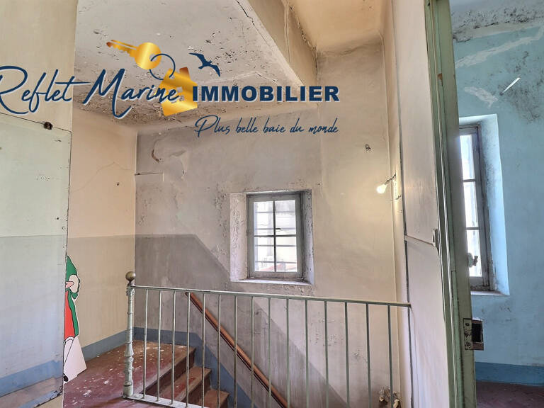 A MARSEILLE, quartier DU CABOT, immeuble rez de chaussée et — photo 1