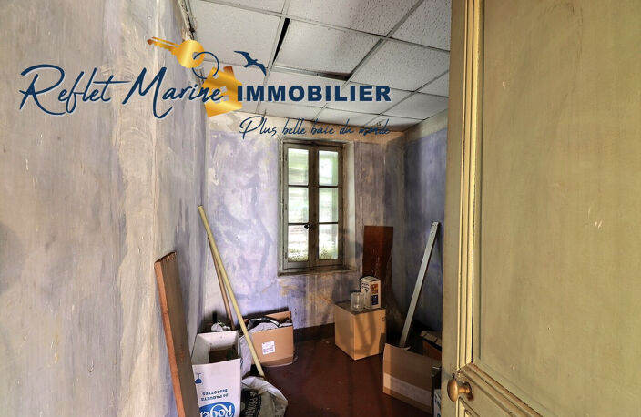 A MARSEILLE, quartier DU CABOT, immeuble rez de chaussée et — photo 3