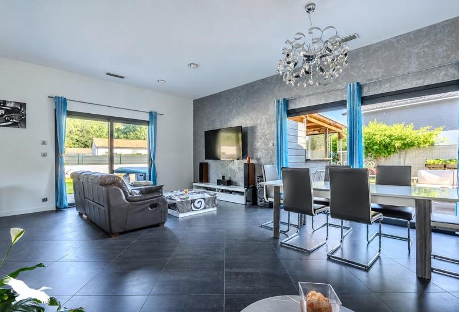 Contemporaine de 5 pièces principales — photo 1