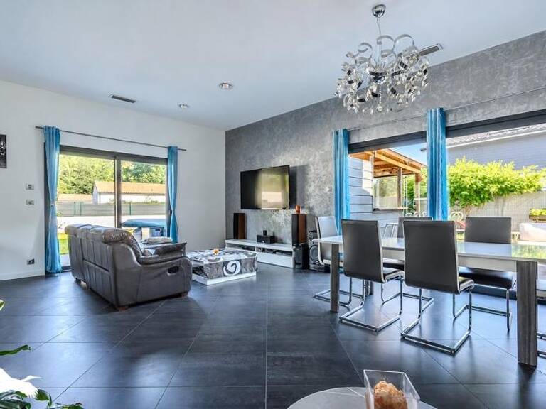 Contemporaine de 5 pièces principales — photo 1