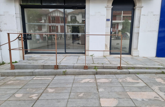 Local commercial St Palais centre — photo 2