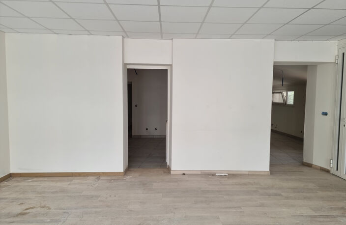 Local commercial St Palais centre — photo 4