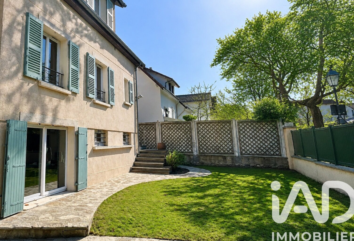 Vente Maison/villa 8 pièces — photo 1