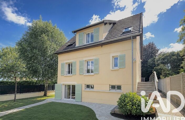 Vente Maison/villa 8 pièces — photo 2