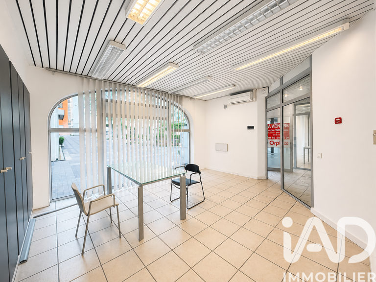 Vente Boutique/Local commercial 70 m&sup2; — photo 1