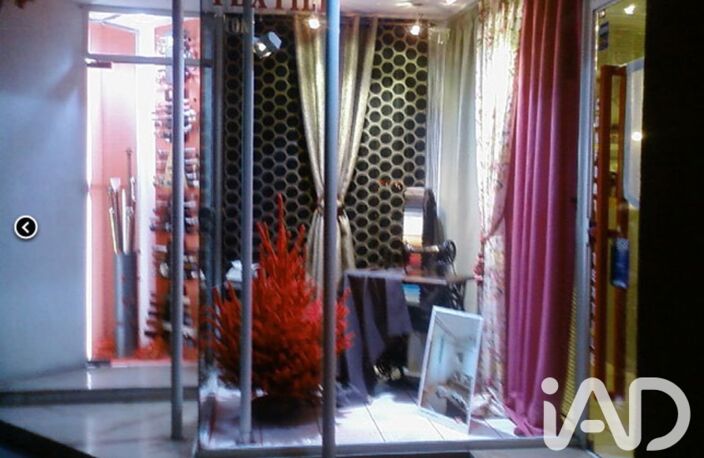 Vente Boutique/Local commercial 50 m&sup2; — photo 2