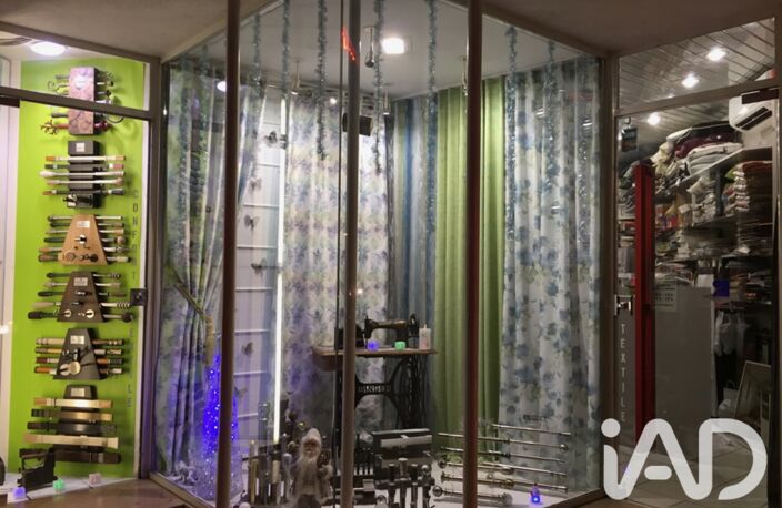 Vente Boutique/Local commercial 50 m&sup2; — photo 3