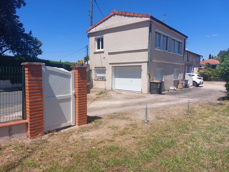 Blagnac Hyper Centre Maison divisée en 2 Appartements T2  + GARAGE — photo 1