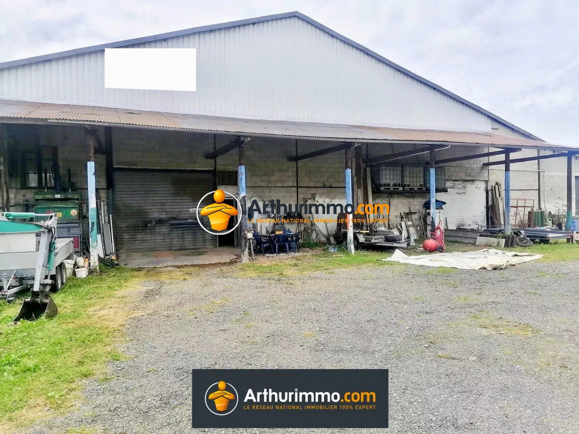 Local commercial 1200 m² · à La Ferté-Gaucher · 1 200 m² · 279 000 €