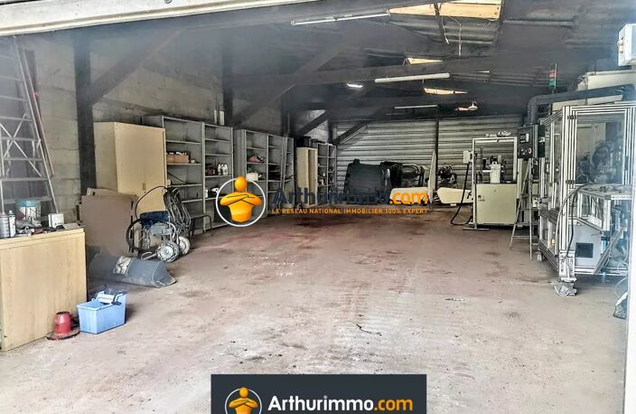 Entrepôt 1200 m², Terrain 2013m² — photo 3