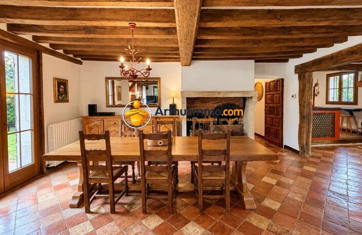 Maison T8 - 280 m² - 5 chambres - Terrain 1219m² - Piscine - DPE : D — photo 3