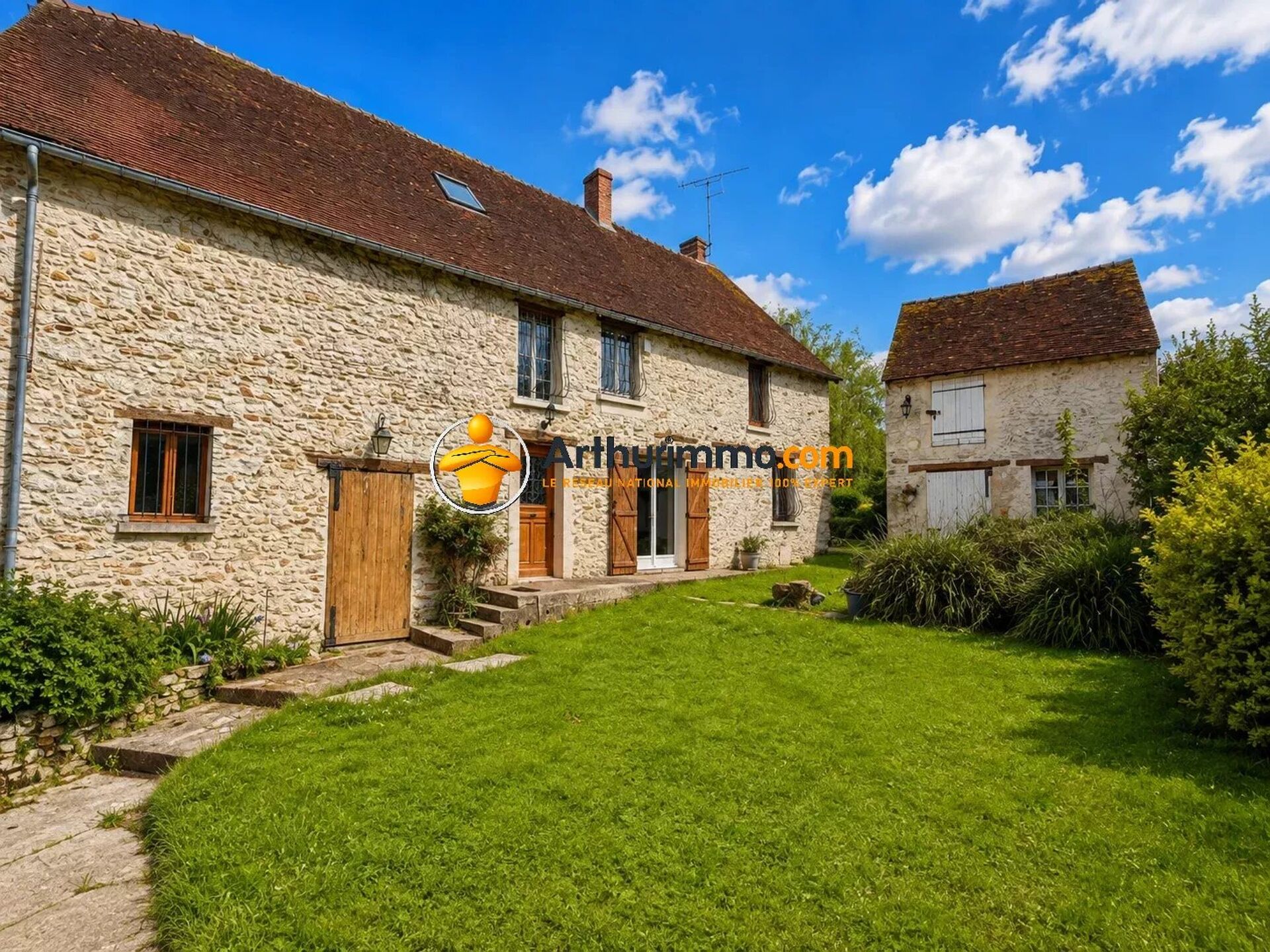 Maison 8 pièces 252 m² · à Rozay-en-Brie · 252 m² · 315 000 €