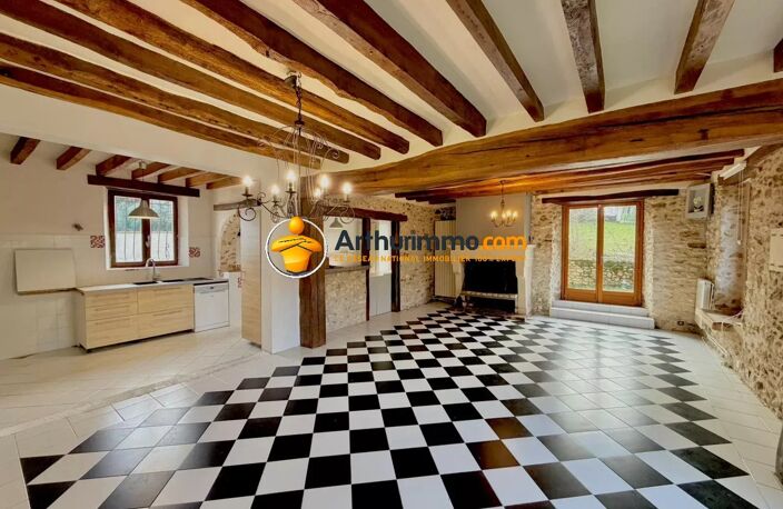 Maison briarde T8  252 m²  Terrain : 1135 M²  Piscine  Chauffée DPE : C — photo 2