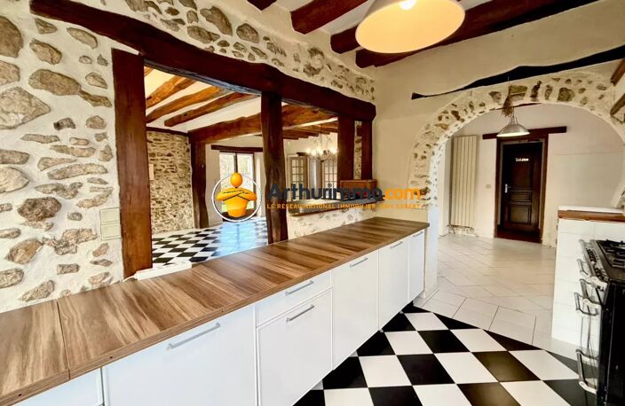 Maison briarde T8  252 m²  Terrain : 1135 M²  Piscine  Chauffée DPE : C — photo 5