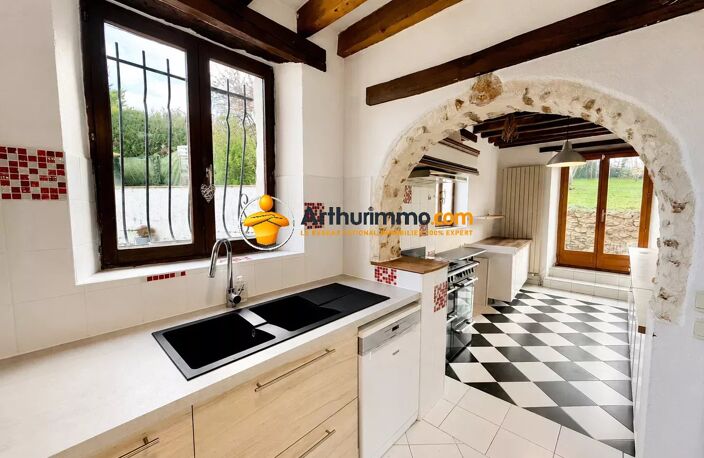 Maison Briard T8  252 m²  Terrain 1135 M²  Piscine  DPE : C — photo 4