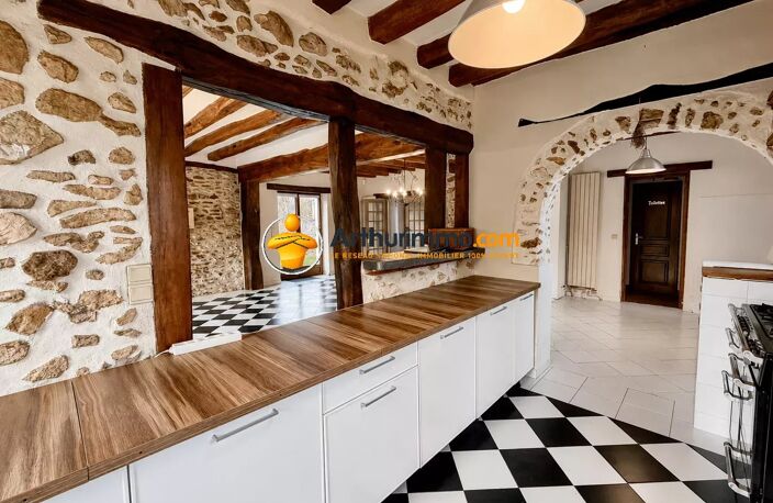 Maison Briard T8  252 m²  Terrain 1135 M²  Piscine  DPE : C — photo 5