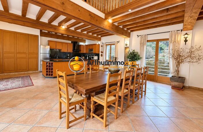 Corps de Ferme rénové d'environ 310 m² avec dépendance d'environ 80 m² — photo 2