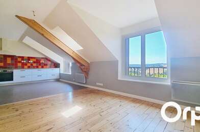 Appartement 3 pièces 560 €