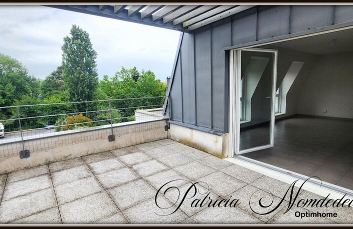 Dernier étage avec ascenseur et superbe terrasse T3 JURANCON (64) — photo 2