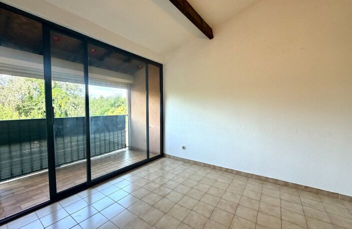 STUDIO CLIMATISÉ AVEC BALCON ET PARKING  AIGUES MORTES — photo 2