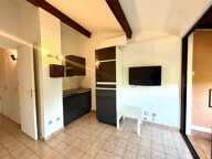 STUDIO CLIMATISÉ AVEC BALCON ET PARKING  AIGUES MORTES — photo 3