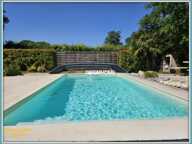 Maison contemporaine avec piscine, appartement indépendant et vaste terrain arboré — photo 3