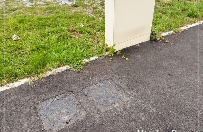 Terrain plat et clôturé de 544 m² dans un quartier résidentiel — photo 3