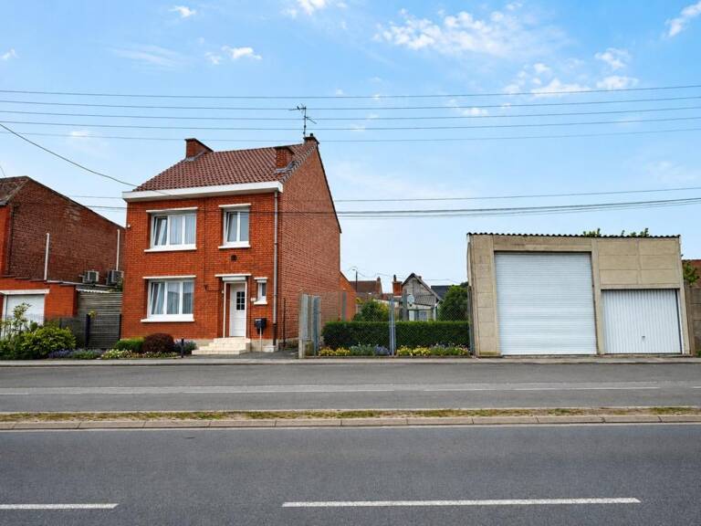RACHES - LOT MAISON + DÉPENDANCE + 2 DOUBLES GARAGES — photo 1