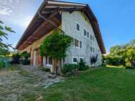À vendre 8 pièces CERCIER (74) Authentique corps de ferme de caractère entièrement rénové avec piscine et vaste terrain arboré — photo 2