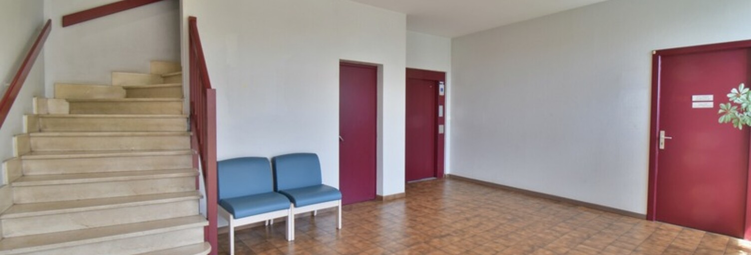 Bureau 4 Pièces 108 m² à vendre à Villeneuve-sur-Lot (47300)